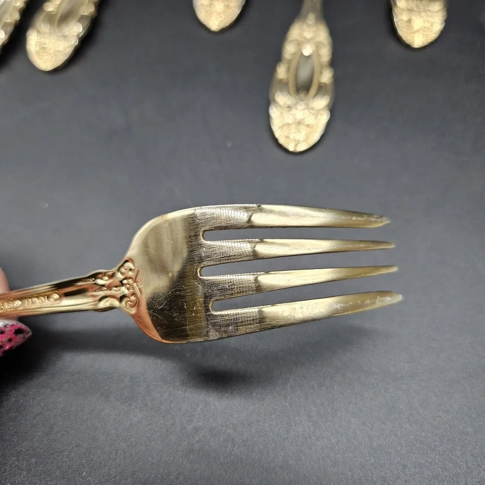 Towle Gold Electroplate Stainless 6 Salad Forks Flatware TWS545 Cameo Scrolls